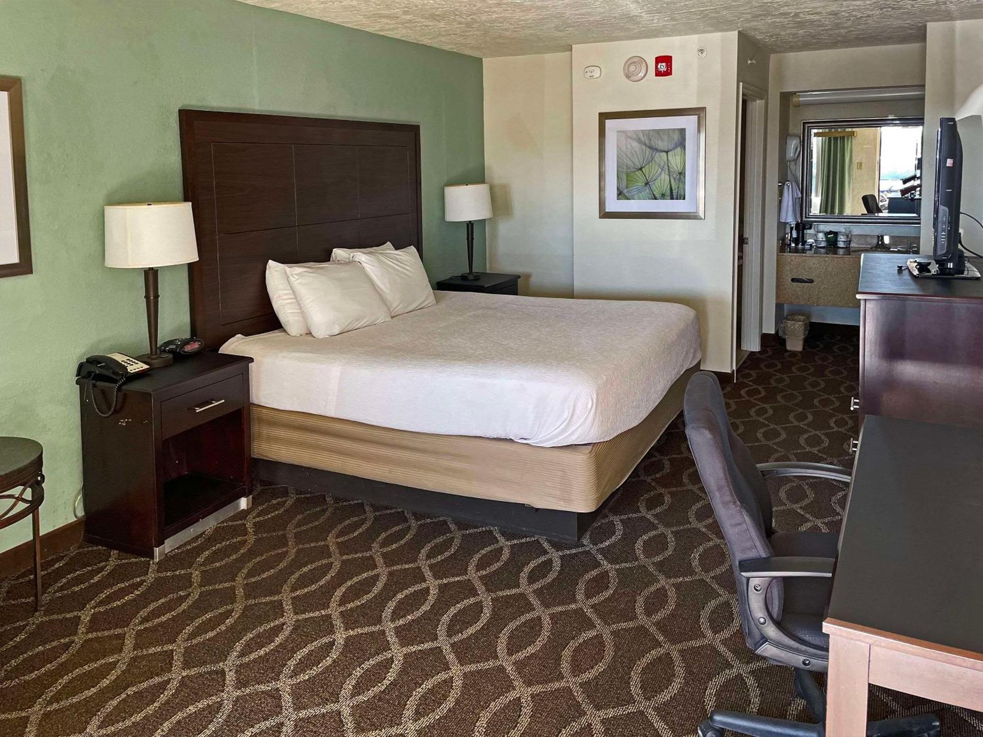 Quality Inn Clinton North Zewnętrze zdjęcie