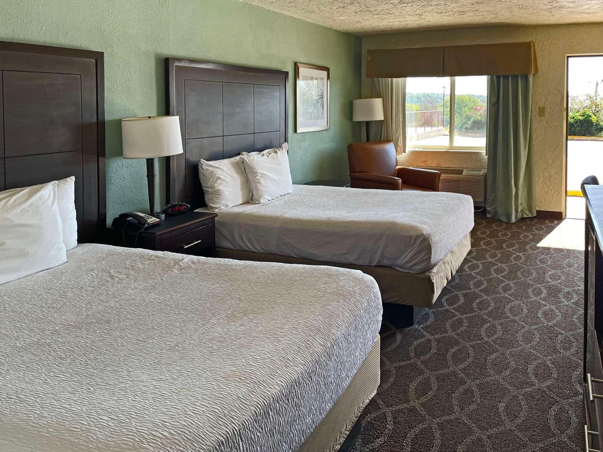 Quality Inn Clinton North Zewnętrze zdjęcie